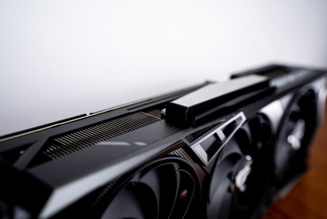 顶级答卷:iGame RTX 4070 SUPER Vulcan OC显卡评测