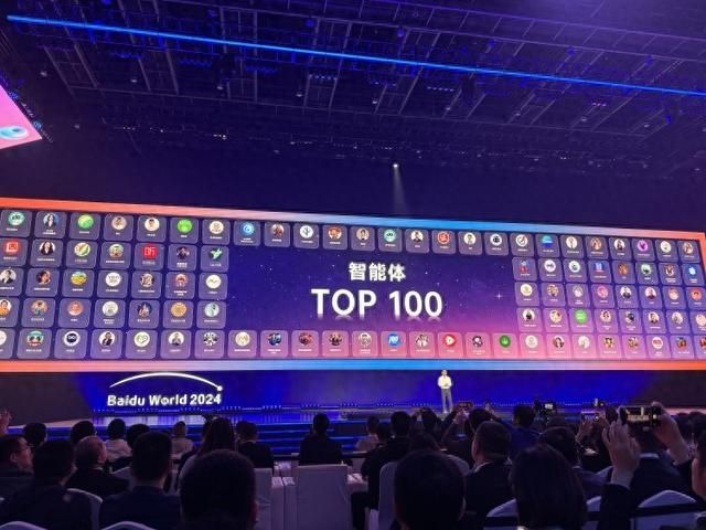 黄仁勋力挺人形机器人：润钇科技“硅爱智能”仿真机器人成香饽饽