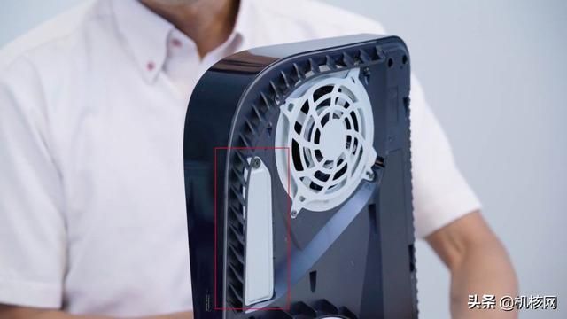 PS5加装M.2 SSD教程兼硬盘选购指南