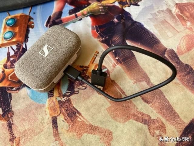 TWS蓝牙耳机的巅峰之作:森海塞尔 Momentum True Wireless 2