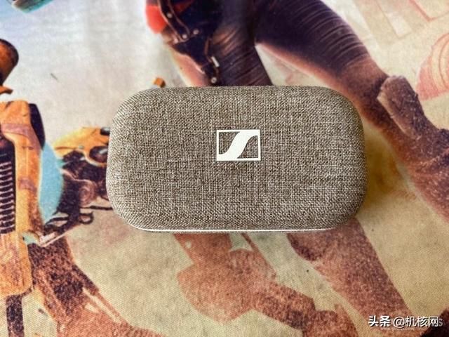 TWS蓝牙耳机的巅峰之作:森海塞尔 Momentum True Wireless 2