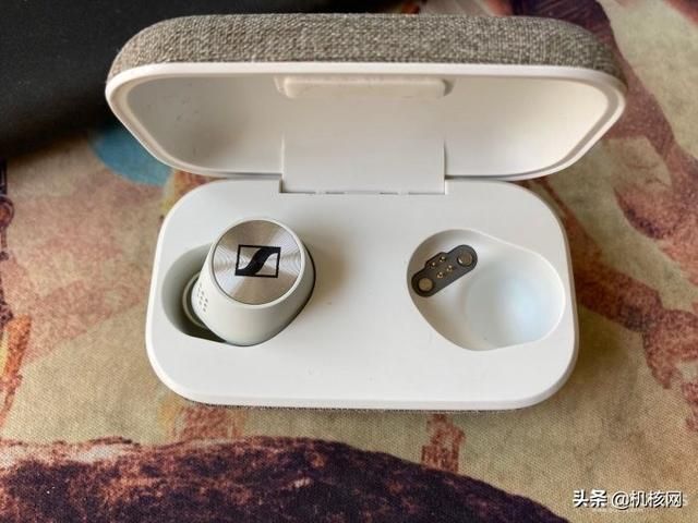 TWS蓝牙耳机的巅峰之作:森海塞尔 Momentum True Wireless 2