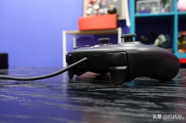 Xbox手柄平替优选,八位堂猎户座手柄开箱体验