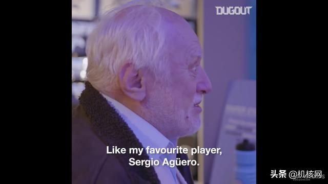 「烂梗」那位强颜欢笑的老头是谁?