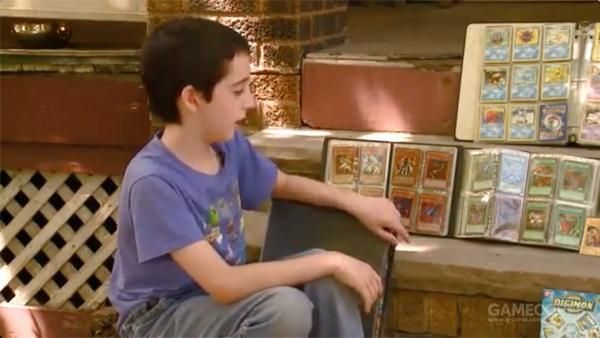 一位警察帮孩子找回了他丢失的宝可梦卡牌