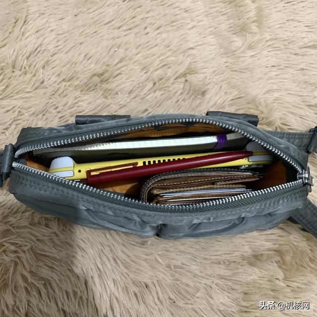 为了能在旅途路上不那么无聊,时隔多年我又买了一台掌机