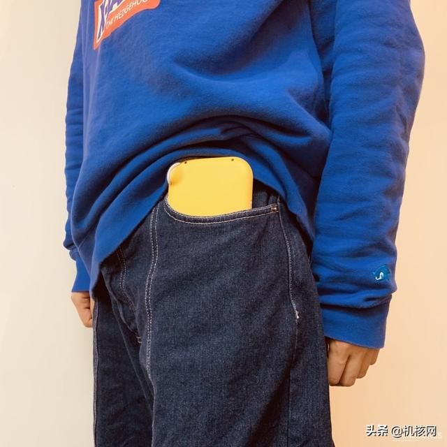 为了能在旅途路上不那么无聊,时隔多年我又买了一台掌机