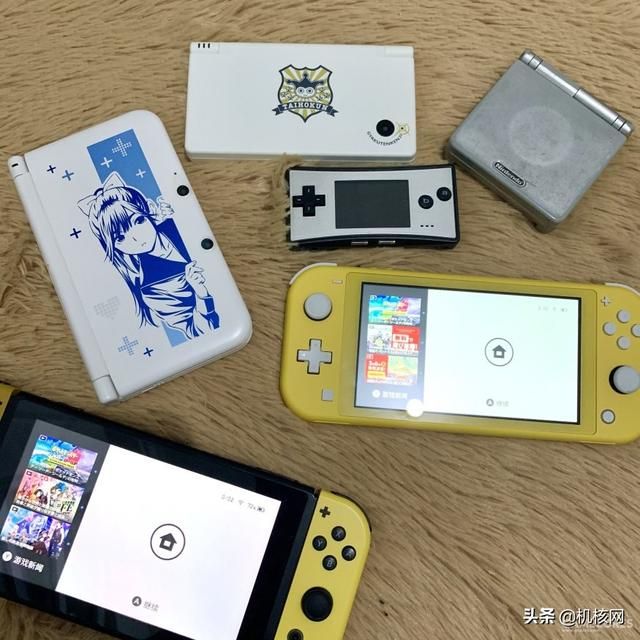 为了能在旅途路上不那么无聊,时隔多年我又买了一台掌机