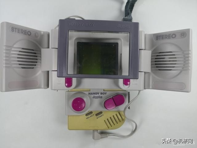 为了能在旅途路上不那么无聊,时隔多年我又买了一台掌机