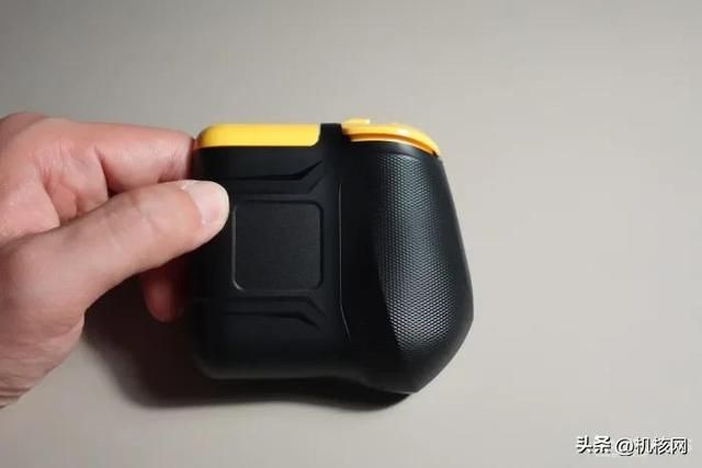 双芯闪充屏幕好，周边齐全任你挑，iQOO Neo 7 开箱体验