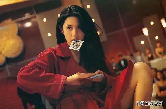 坑蒙拐骗连环套，还是戒赌有妙招：小评《千爵史诗》