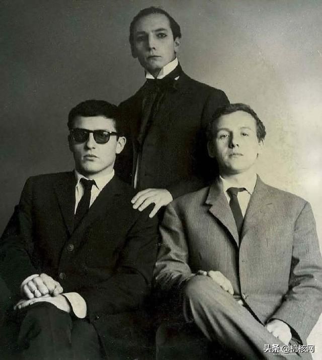 墨比斯创作的秘密——摄影图片的系统性使用