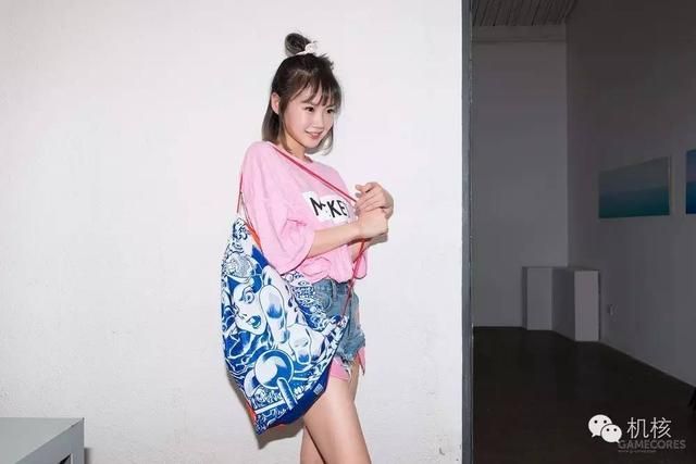 大哥大嫂过年好，请为机核续一秒！