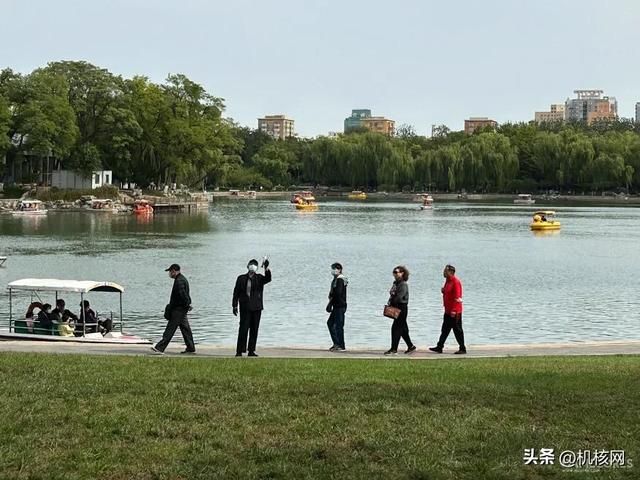 大屏、性能强、长续航，iPhone 14 Plus 会打动你吗？