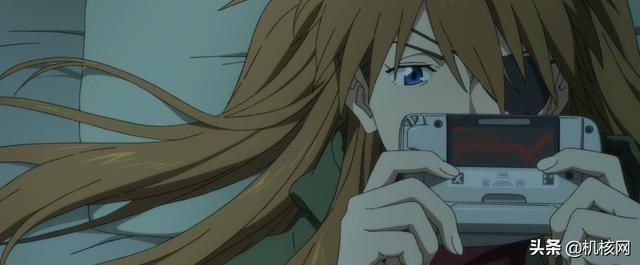 对《EVA 终》明日香所持掌机进行考据