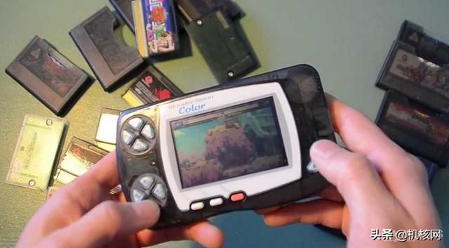 对《EVA 终》明日香所持掌机进行考据