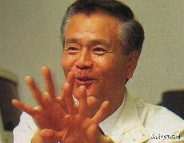 对《EVA 终》明日香所持掌机进行考据