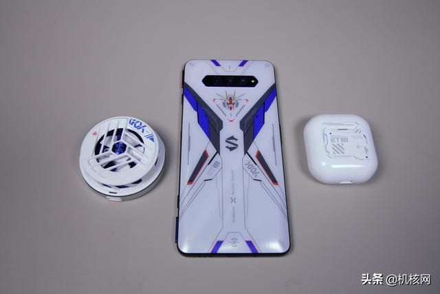 小升级大联名，黑鲨4S 高达SEED联名款开箱及体验分享