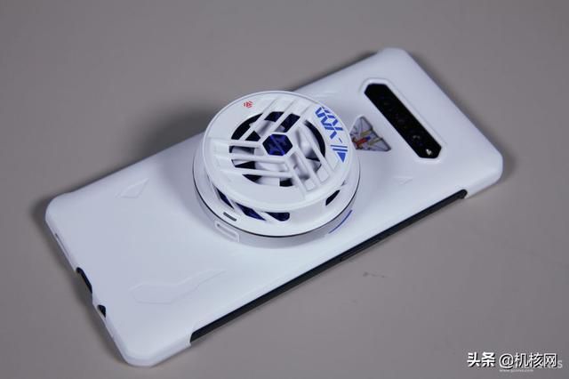 小升级大联名,黑鲨4S 高达SEED联名款开箱及体验分享