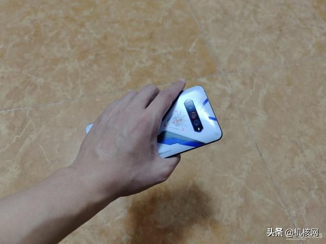 小升级大联名,黑鲨4S 高达SEED联名款开箱及体验分享