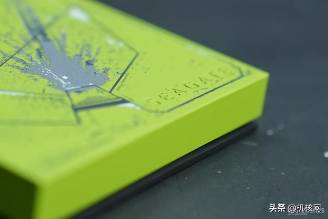 希捷 X《光环：无限》联名外置硬盘开箱