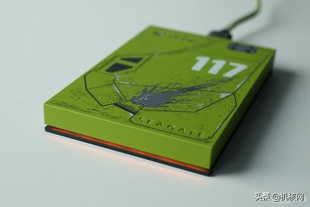 希捷 X《光环：无限》联名外置硬盘开箱