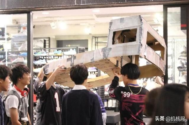 日本人是怎么把万圣节过成“万圣劫”的