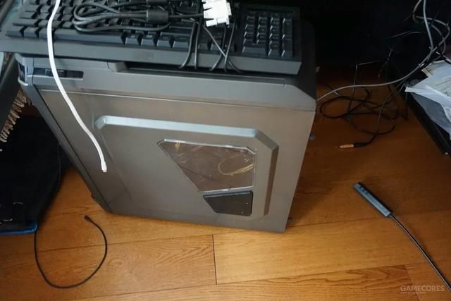 普通00后的游戏人生