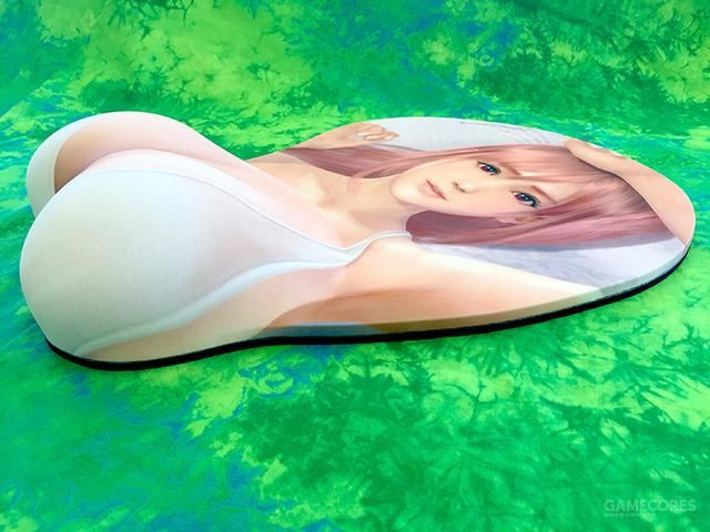 来一个胸部等身大的鼠标垫吧