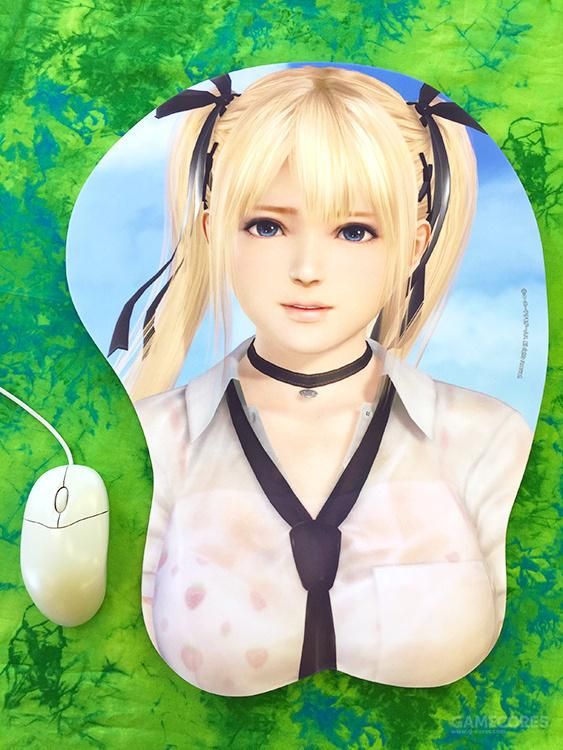 来一个胸部等身大的鼠标垫吧