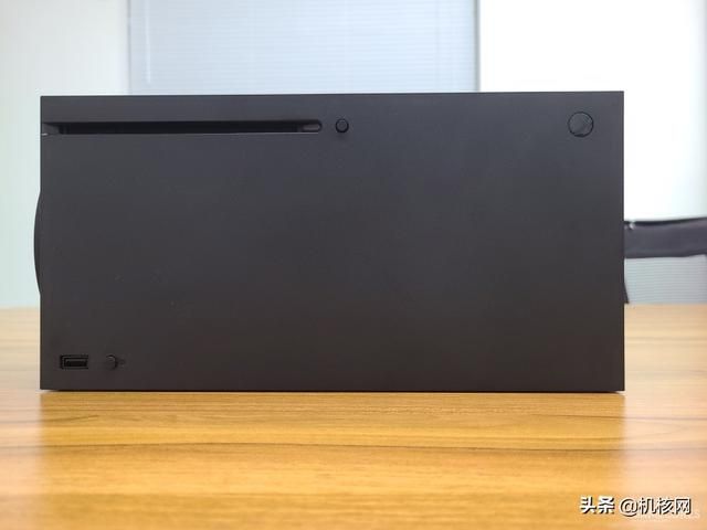 次世代来了!机核网 Xbox Series X 开箱分享