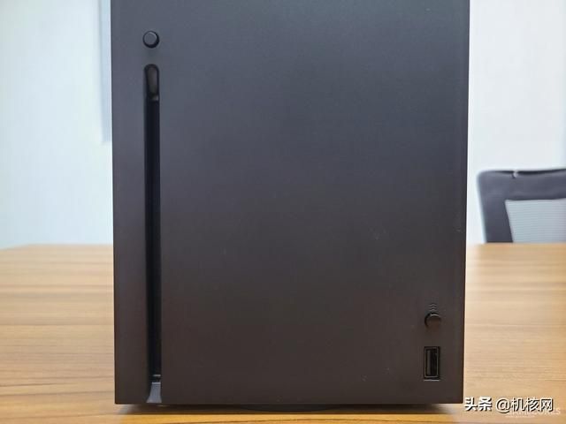 次世代来了!机核网 Xbox Series X 开箱分享