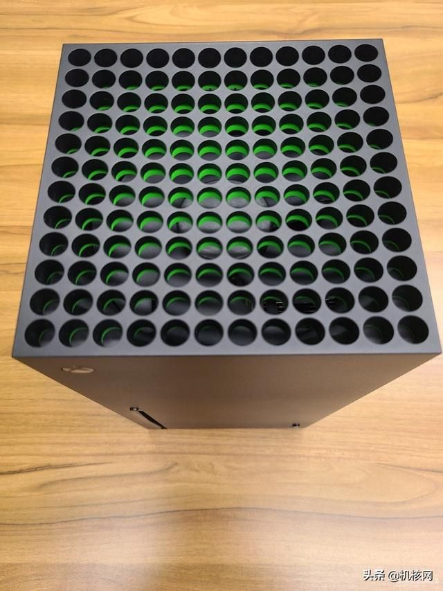次世代来了!机核网 Xbox Series X 开箱分享