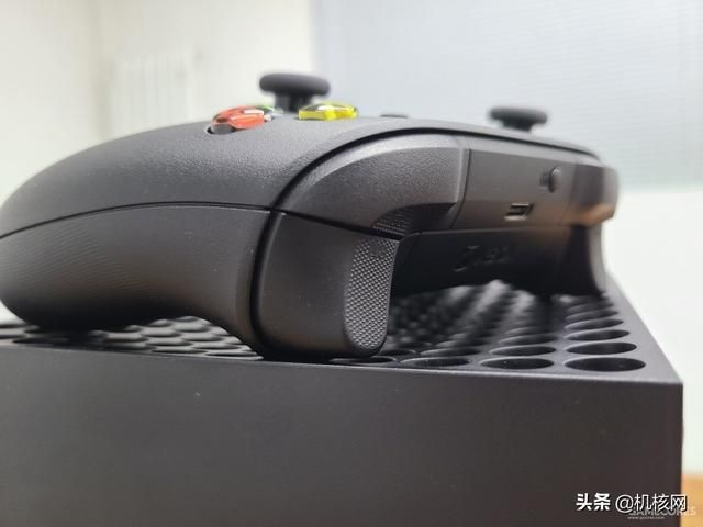 次世代来了!机核网 Xbox Series X 开箱分享