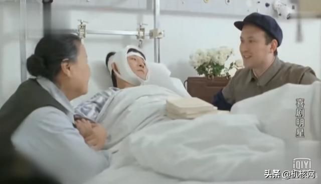 比星爷《喜剧之王》早了八年的，是这部京味儿的《喜剧明星》