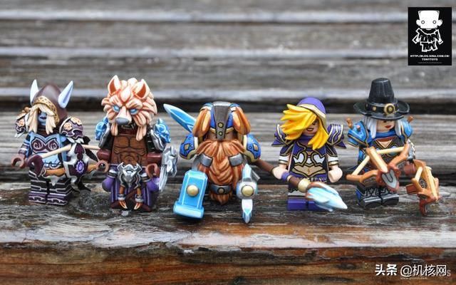 用乐高创作心中所爱!《魔兽世界》版乐高方头仔创作把玩