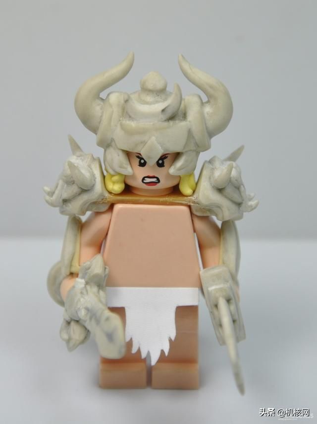 用乐高创作心中所爱!《魔兽世界》版乐高方头仔创作把玩