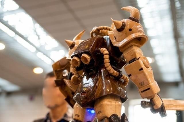 用木材制作的钢普拉模型的可真厉害！