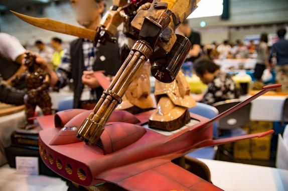 用木材制作的钢普拉模型的可真厉害！