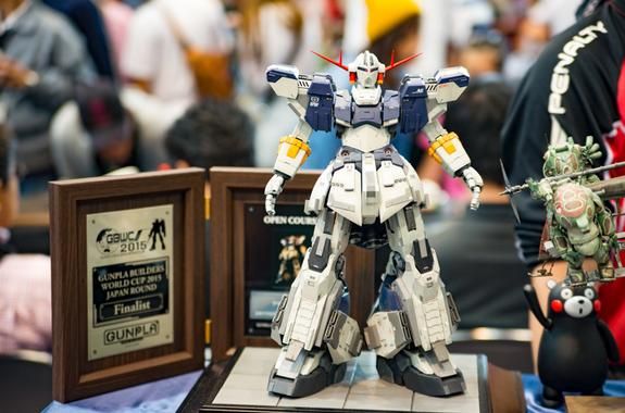 用木材制作的钢普拉模型的可真厉害！