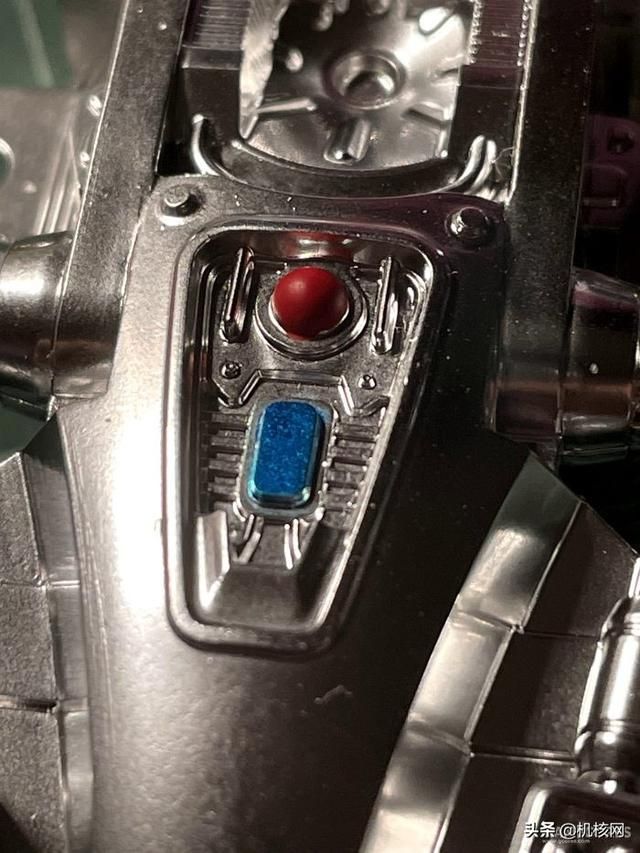 田宫静态四驱车模型“跳跃者号”拼装展示