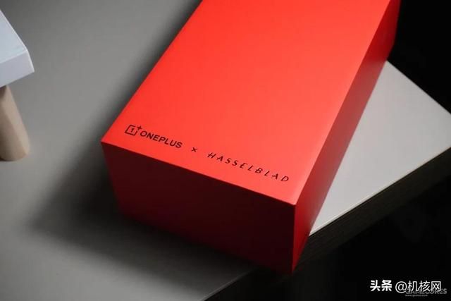 系统顺滑震感棒，三摄齐全定价香，一加11体验报告