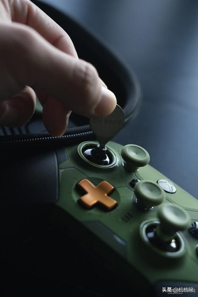 纯粹为了显摆显摆：《光环：无限》精英手柄图赏