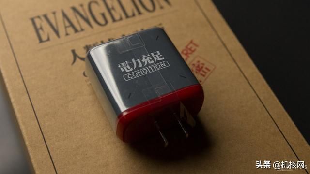 连卡针都不放过的深度融合:OPPO Ace 2 EVA 定制版开箱