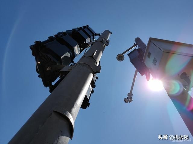 连卡针都不放过的深度融合:OPPO Ace 2 EVA 定制版开箱