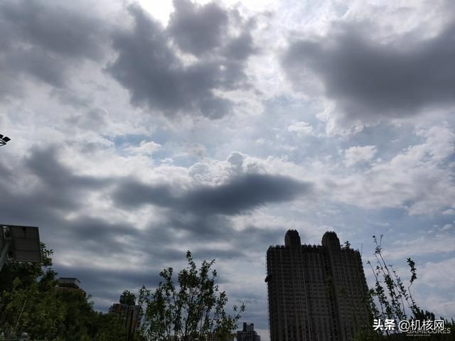 连卡针都不放过的深度融合:OPPO Ace 2 EVA 定制版开箱