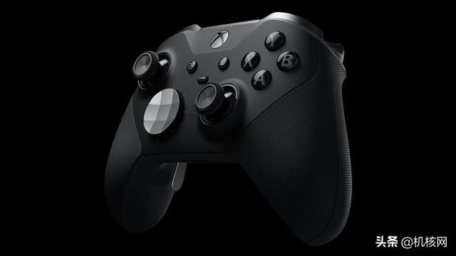震了，Xbox One 精英手柄2代摸了一次就不舍得放下了